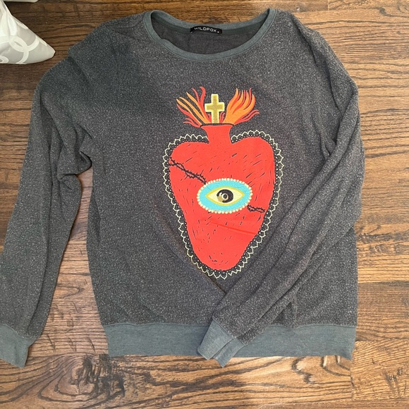 WildFox Gray Sweatshirt with Red Heart Graphic - Picture 1 of 2